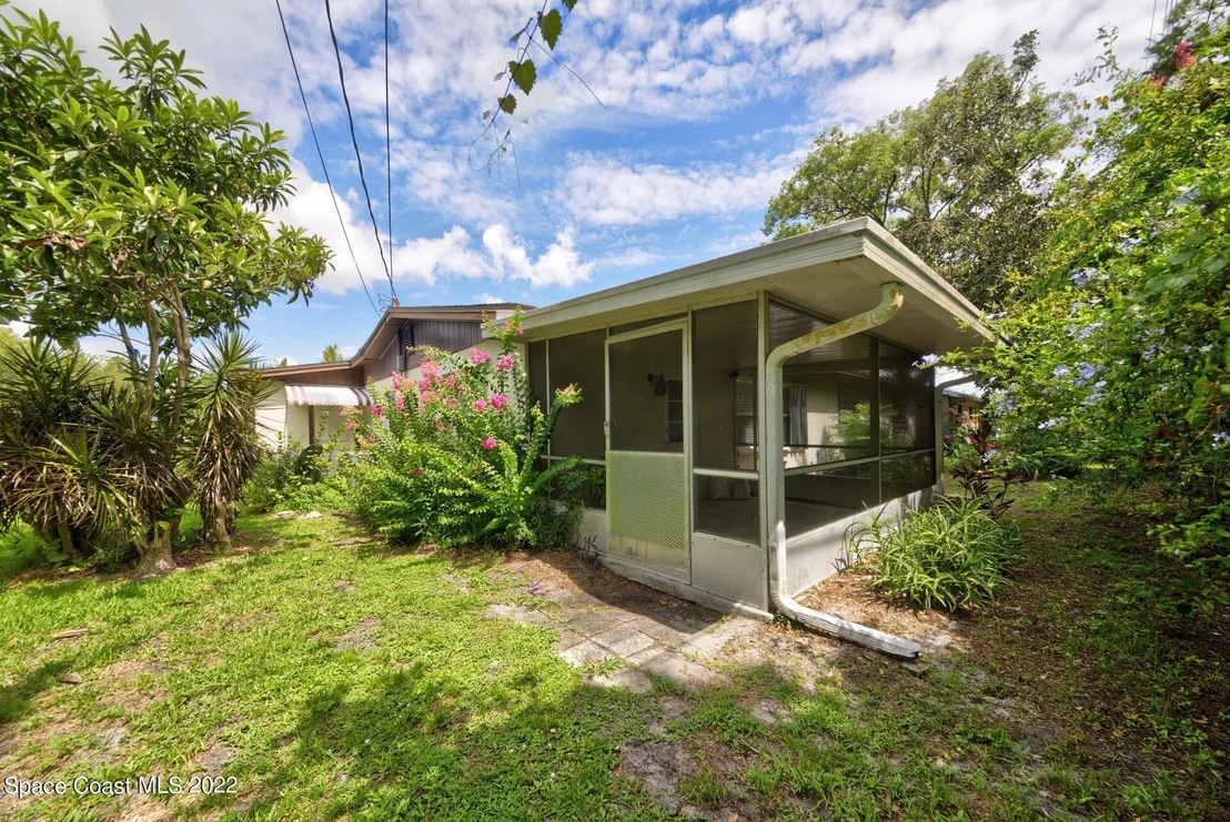 Photo of 1724 Golfview Drive