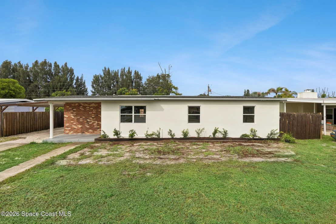 Photo of 1061 Bianca Drive NE