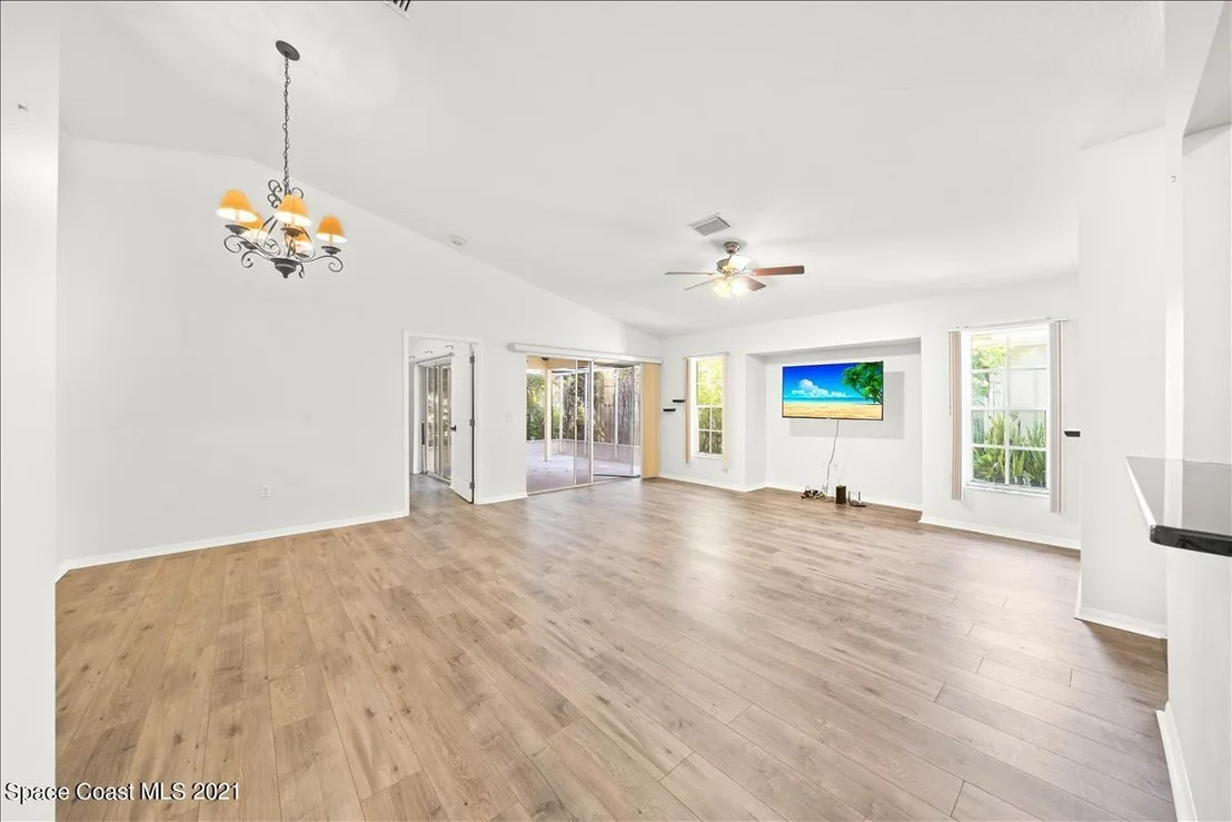 Photo of 2406 Saint Johns Lane