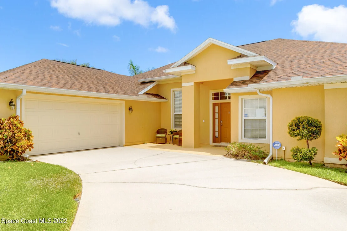 Photo of 349 Pebble Hill Way