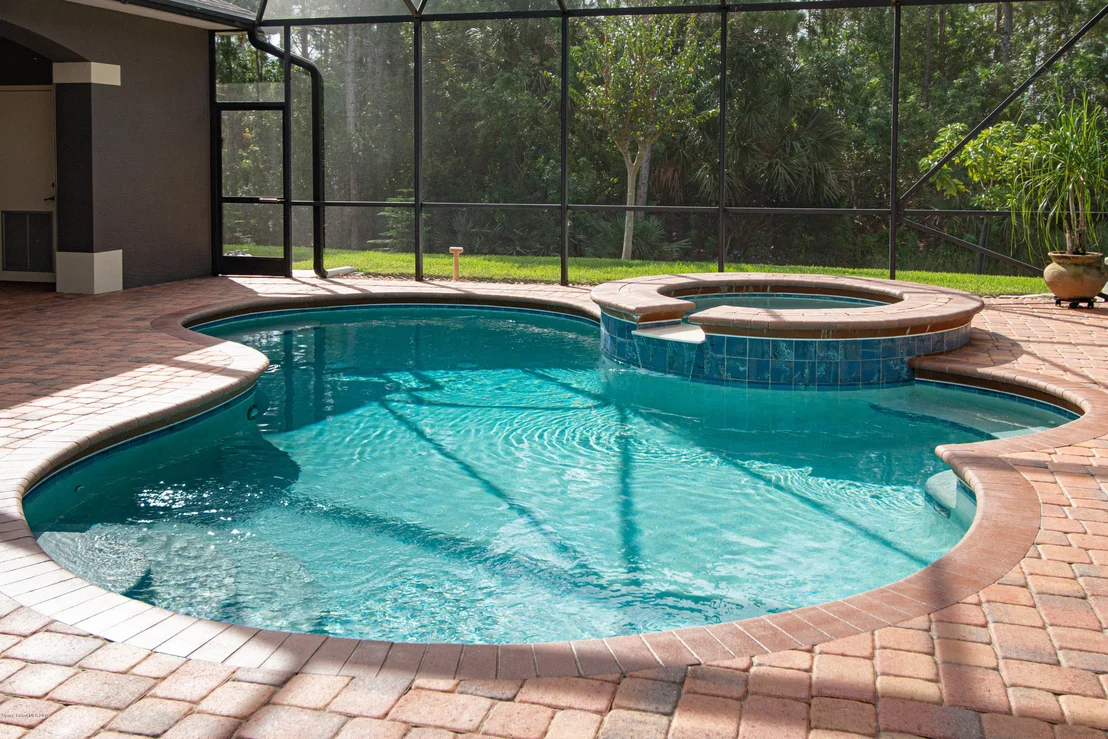 Photo of 6940 Hacienda Drive
