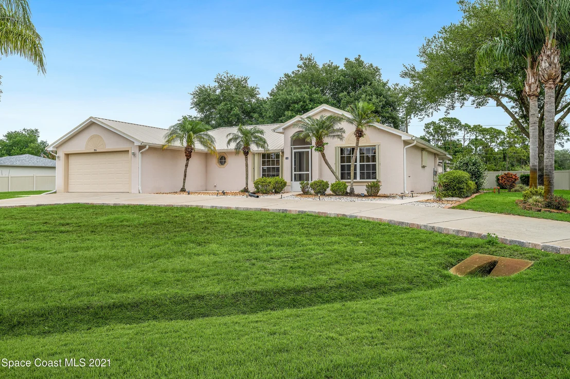 Photo of 786 Seven Gables Circle SE