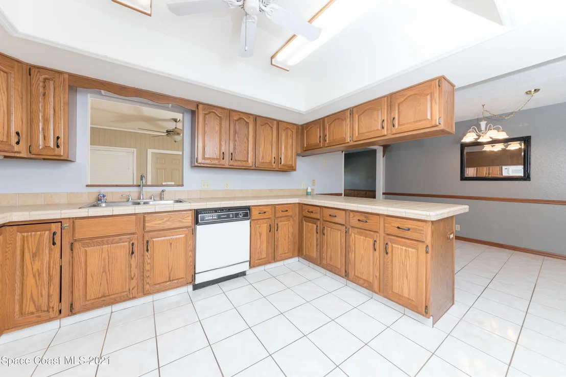 Photo of 1855 Raymond Drive