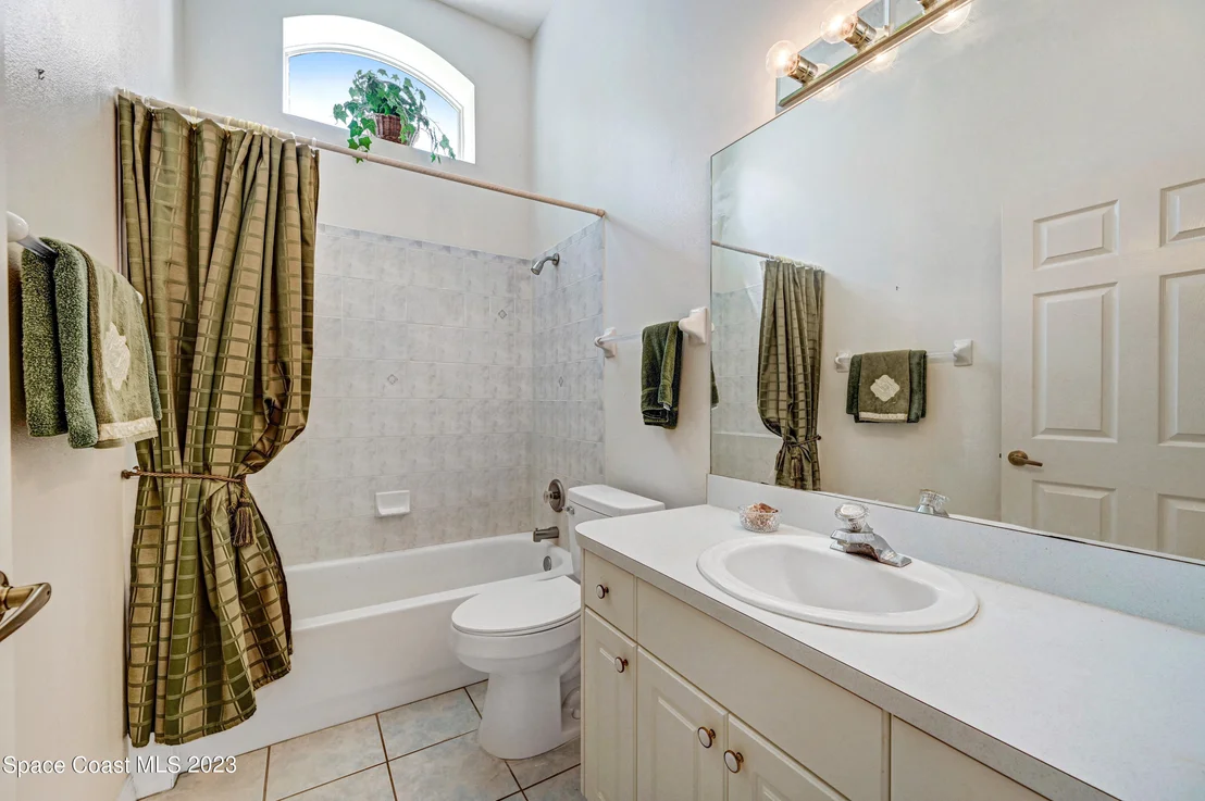 Photo of 368 Renaissance Avenue