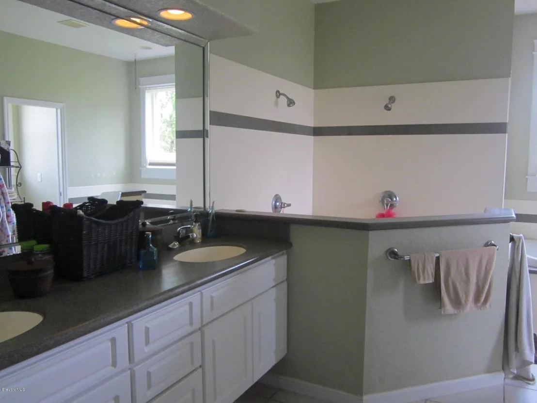 Photo of 4165 Lakeglen Drive