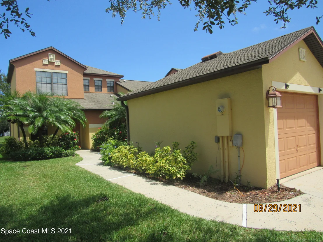 Photo of Unit 106 at 1165 Luminary Circle