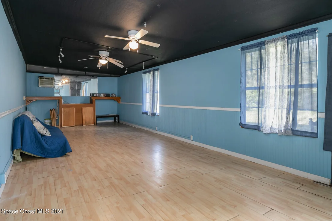 Photo of 2824 School Drive NE