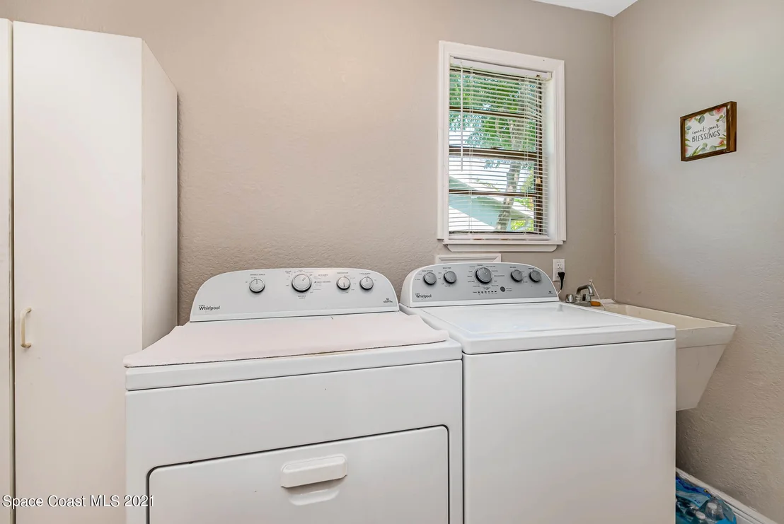 Photo of 712 Turnberry Drive