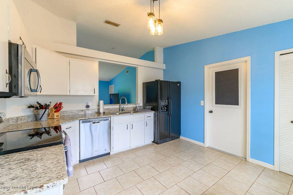 Photo of 1174 Ruby Street SE