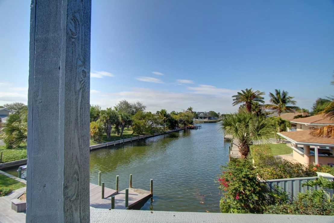 Photo of 738 Malibu Lane