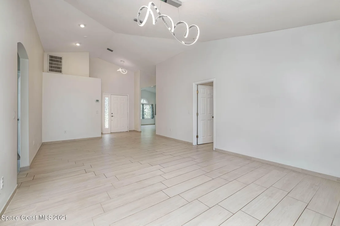 Photo of 2568 Ventura Circle