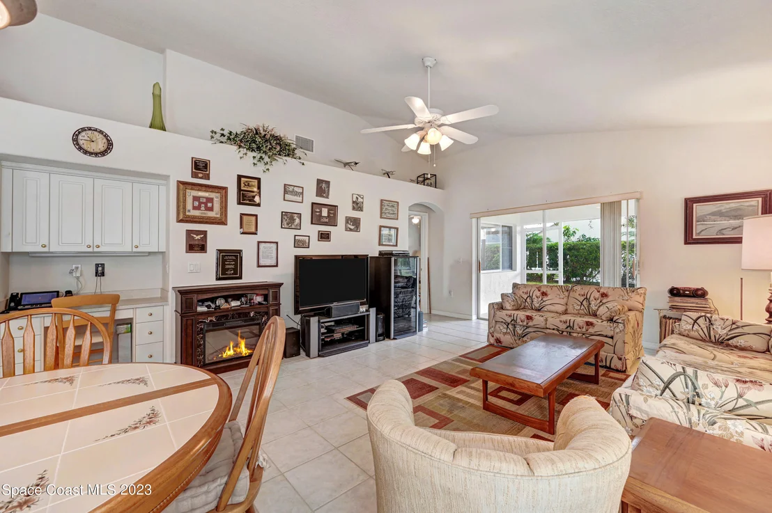 Photo of 1592 Keys Gate Drive