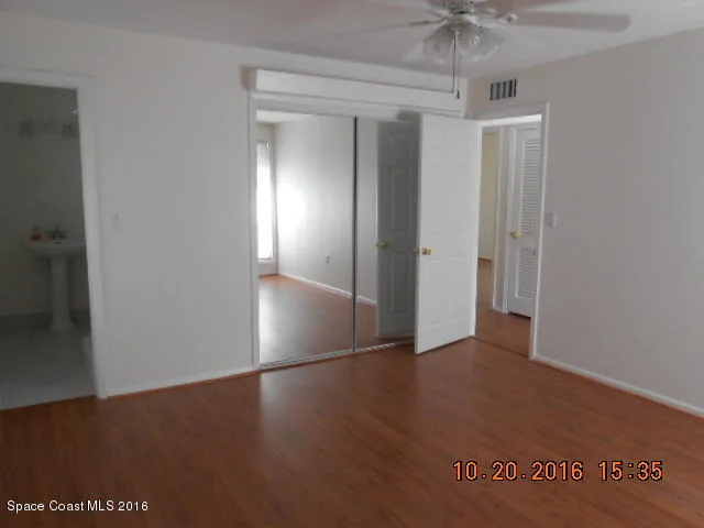 Photo of 1052 Noreen Boulevard