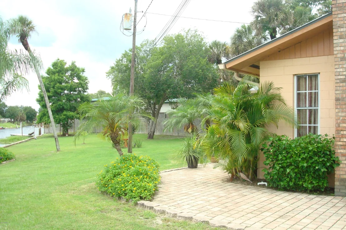Photo of 8274 Baxter Point