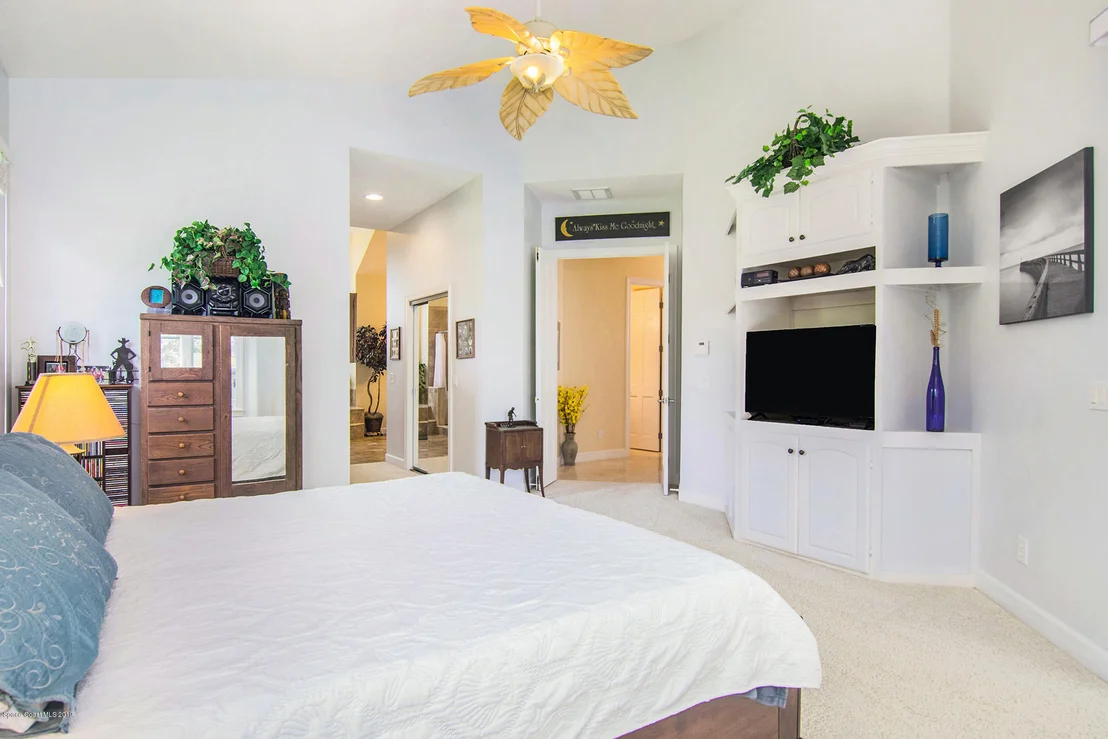 Photo of 717 Oak Park Drive