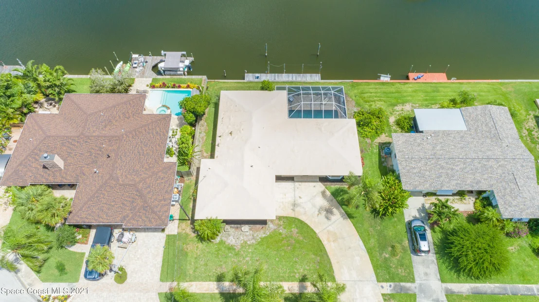 Photo of 483 Sandpiper Drive