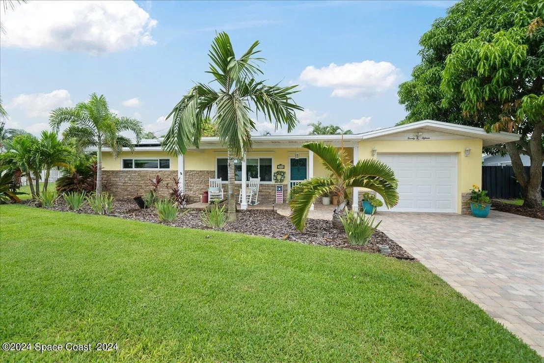 Photo of 2215 Reef Avenue