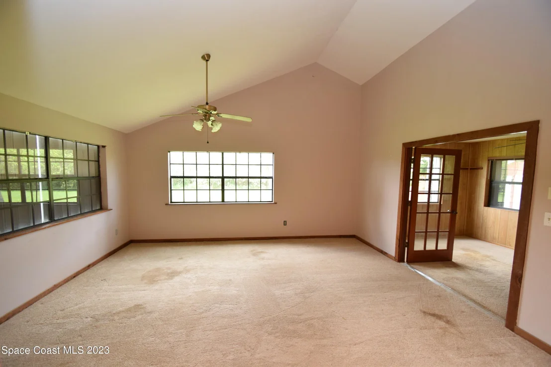 Photo of 2660 Weber Road