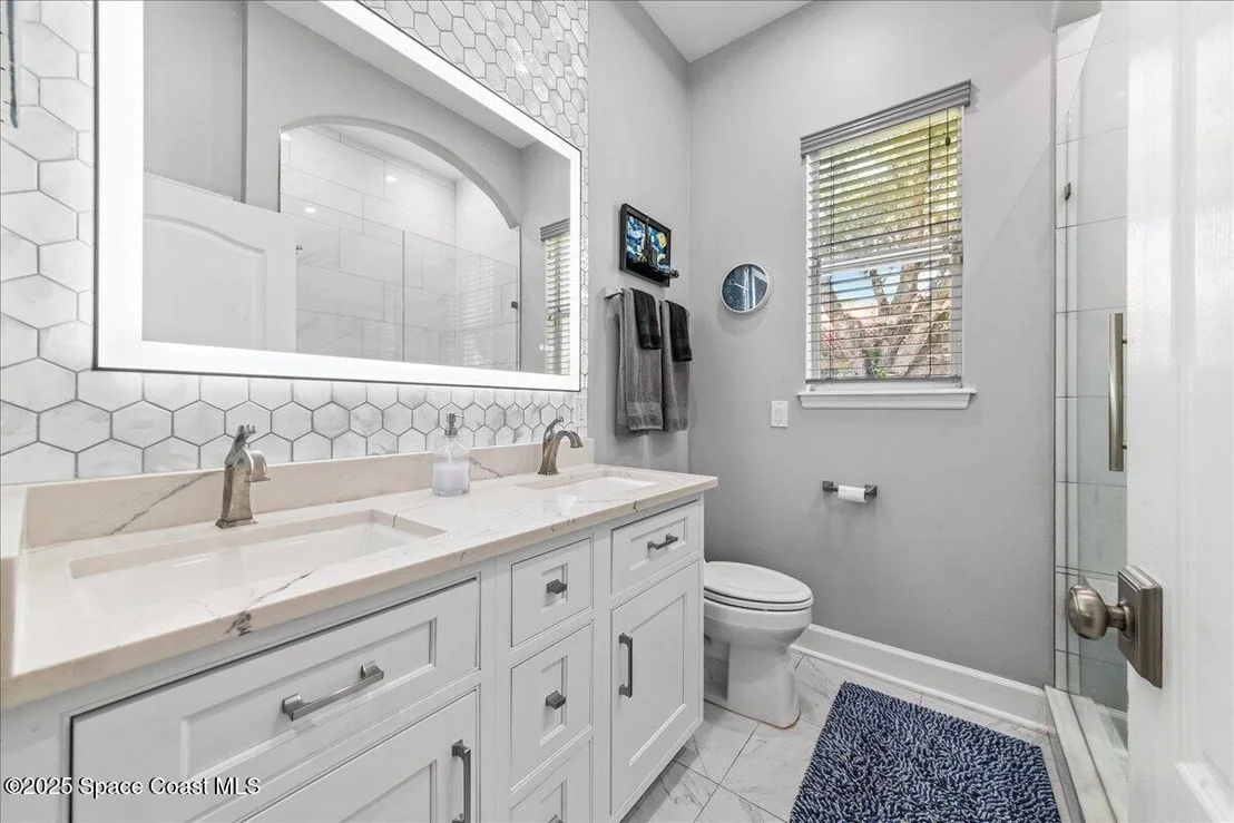 Photo of 370 Baytree Drive