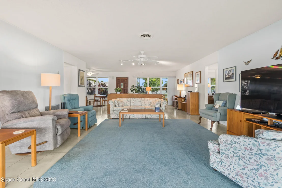 Photo of 209 River Road
