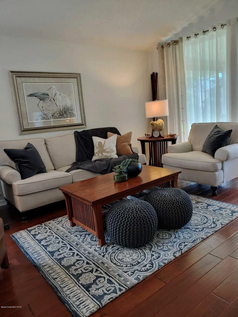 Photo of 3933 Saint Armens Circle