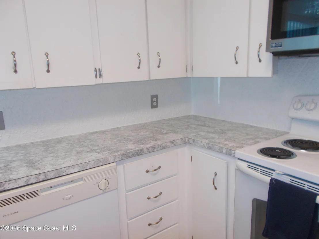 Photo of 836 Hyacinth Circle E