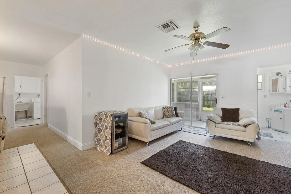 Photo of 307 W University Boulevard W