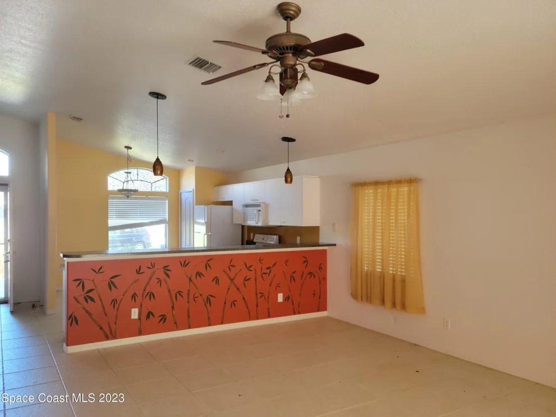 Photo of 2219 Spring Creek Circle NE