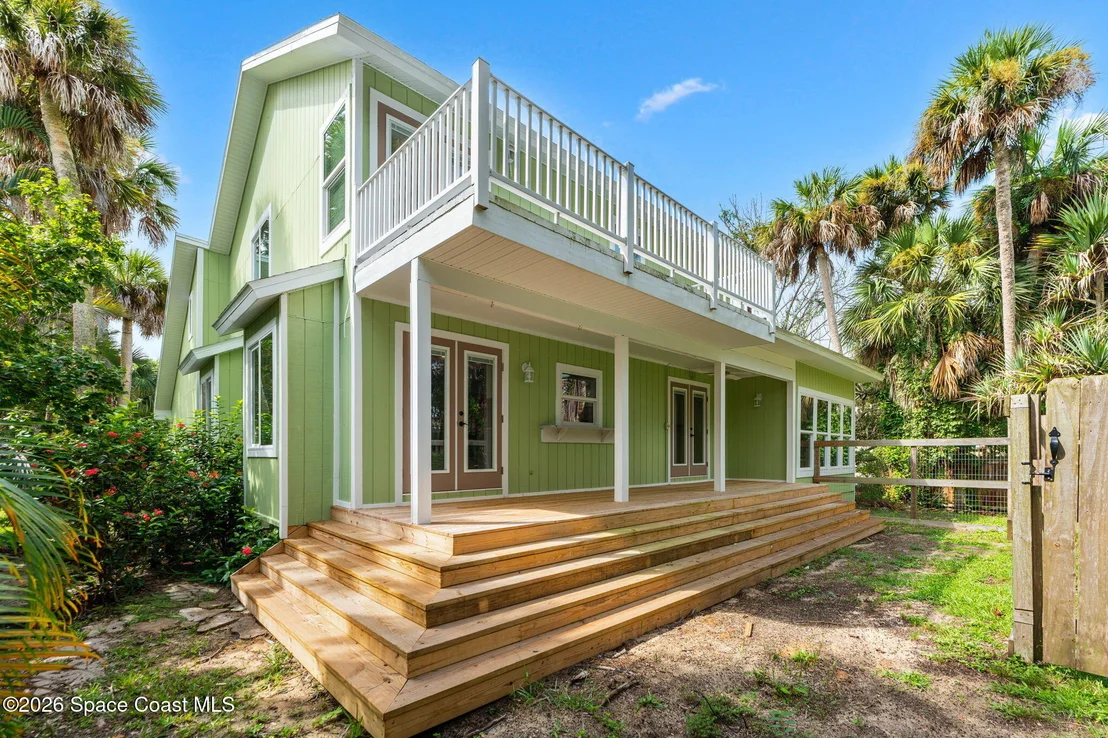 Photo of 220 Cardinal Drive