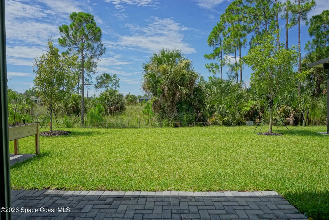 Photo of 1916 Cerulean Drive NW