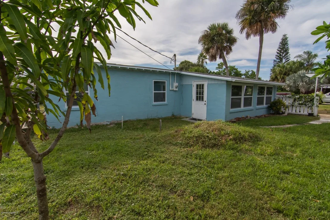 Photo of 251 Avenida Central