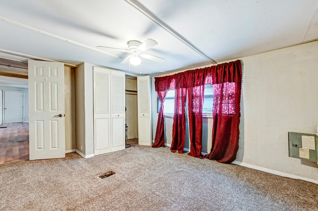 Photo of 6976 Ash Drive