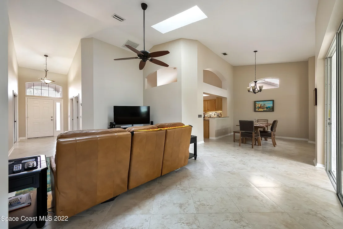 Photo of 497 Willis Way