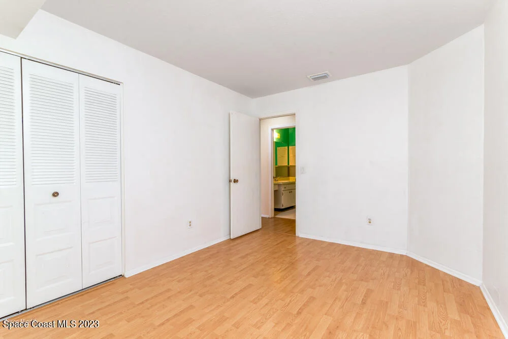 Photo of 721 Arundo Avenue NE