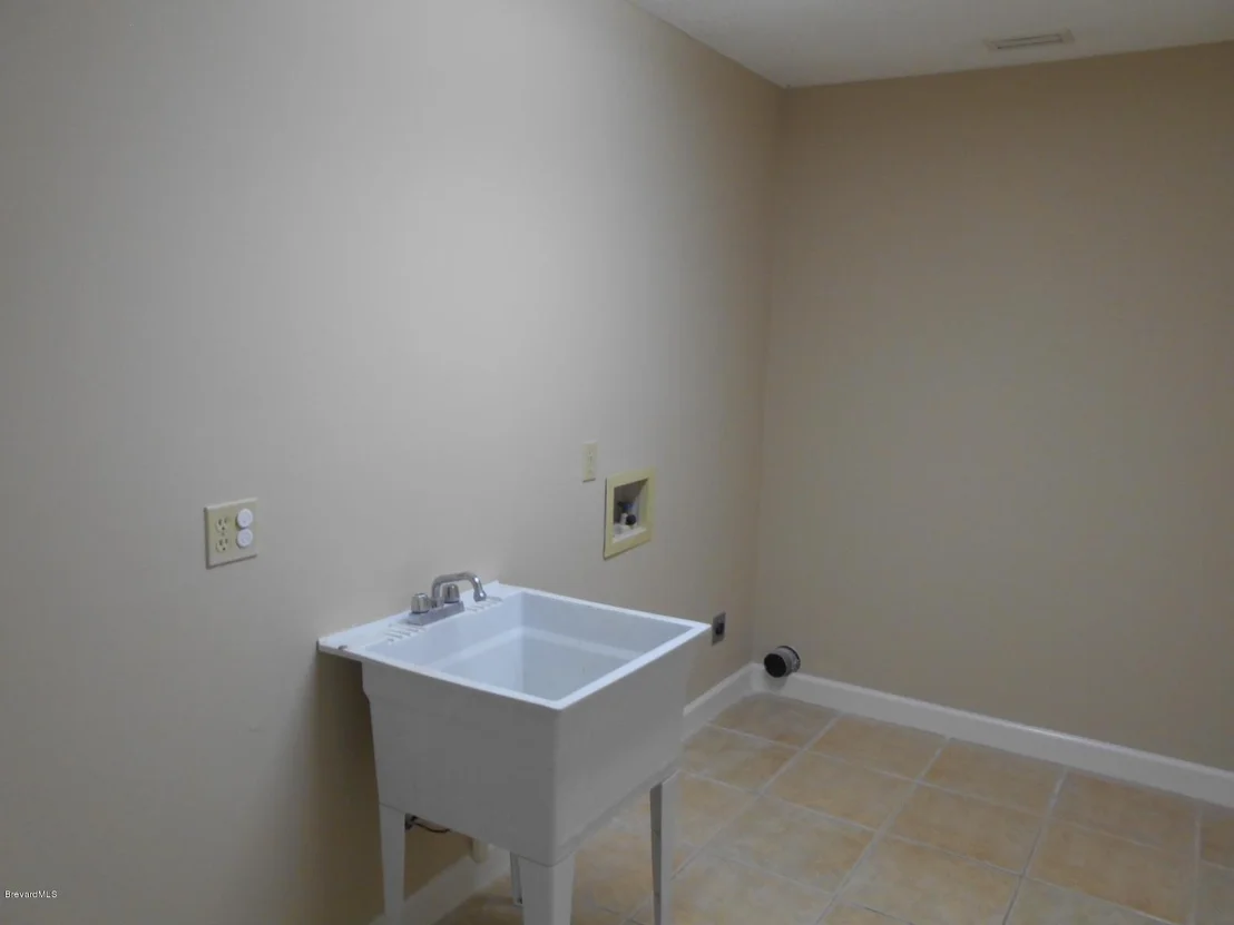 Photo of 541 Nightingale Drive