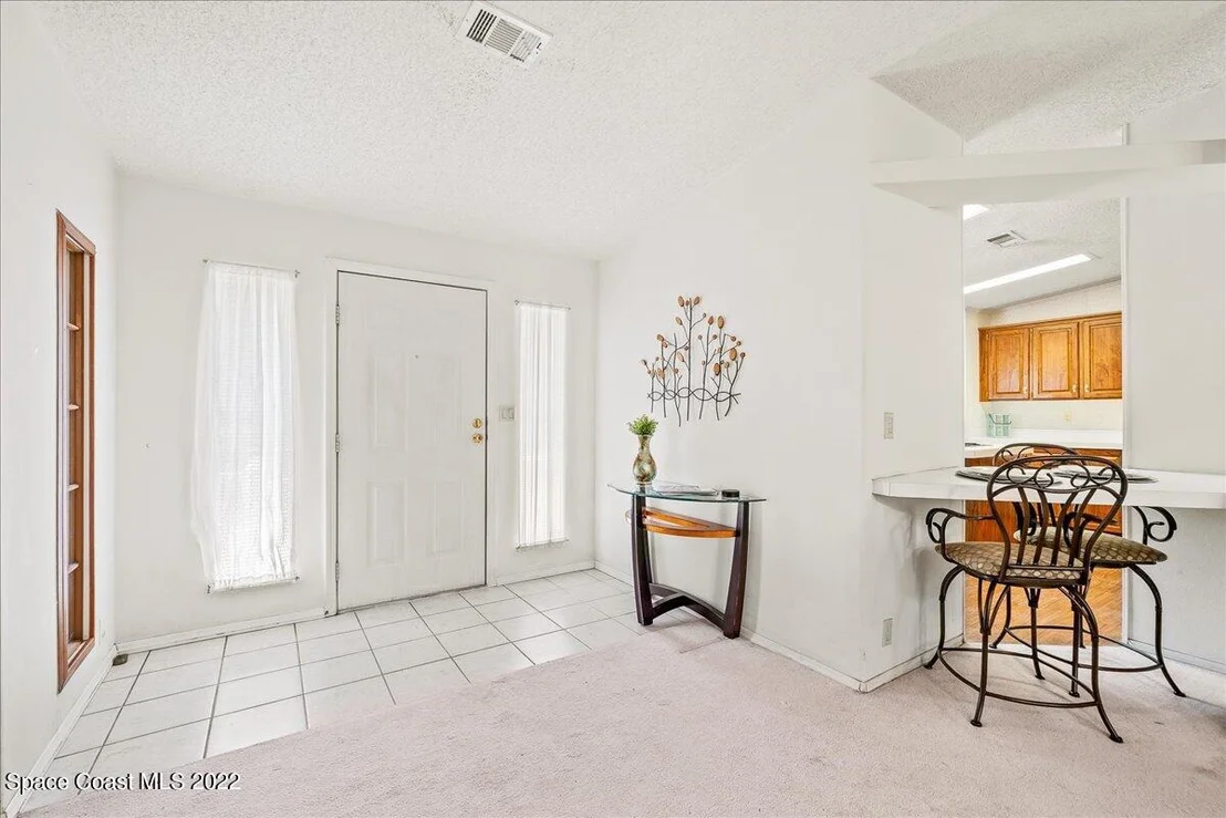 Photo of 3070 Milwaukee Avenue
