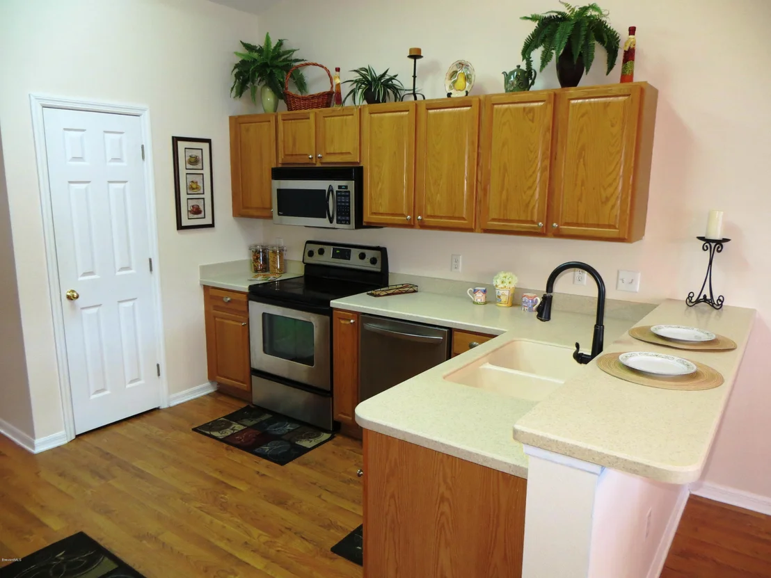 Photo of 1500 Whitman Drive