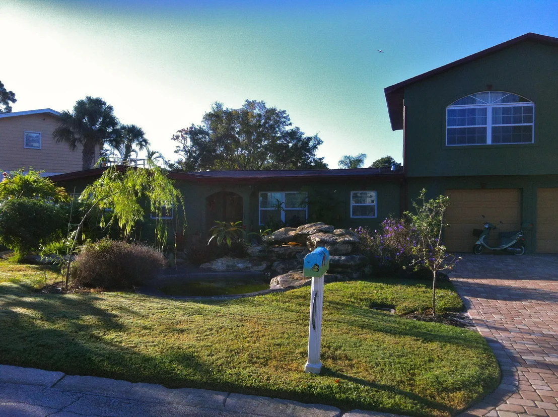 Photo of 1075 Tanglewood Lane