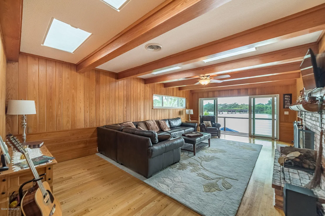 Photo of 1131 Rivermont Drive