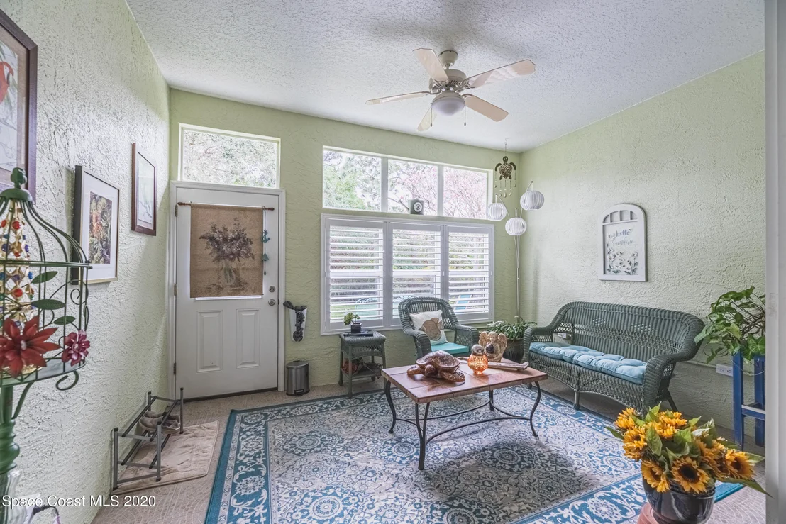 Photo of 338 Renaissance Avenue