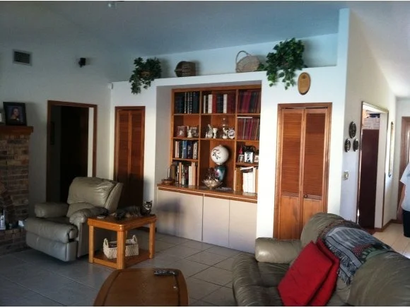 Photo of 494 North River Oaks