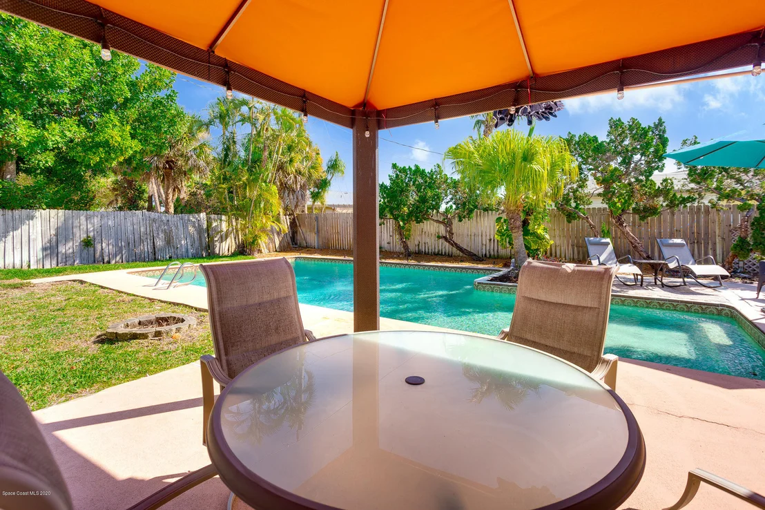 Photo of 611 Mango Drive