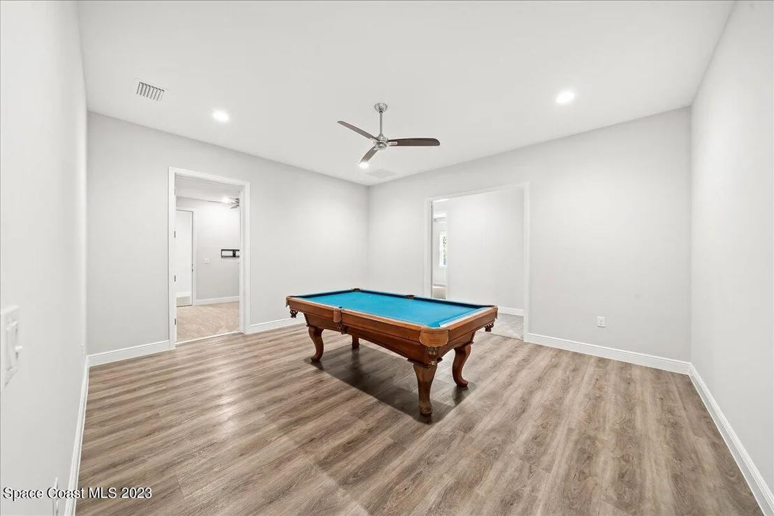 Photo of 2255 Seminole Boulevard
