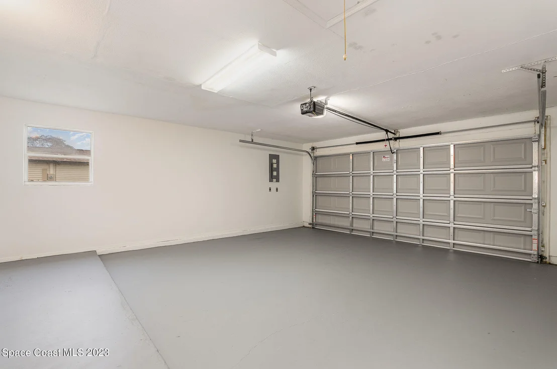 Photo of 5240 Devon Street