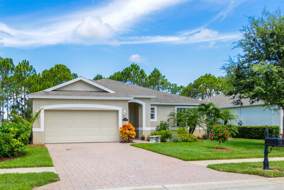 Photo of 565 Gardendale Circle SE