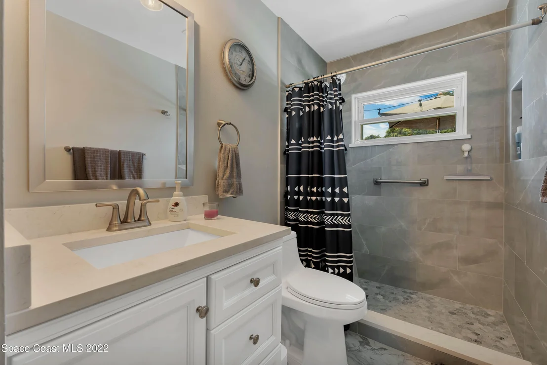 Photo of 886 Vance Circle NE