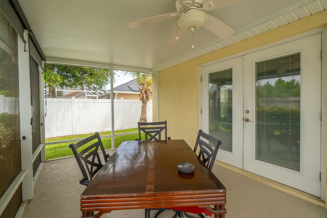 Photo of 552 Glenbrook Circle
