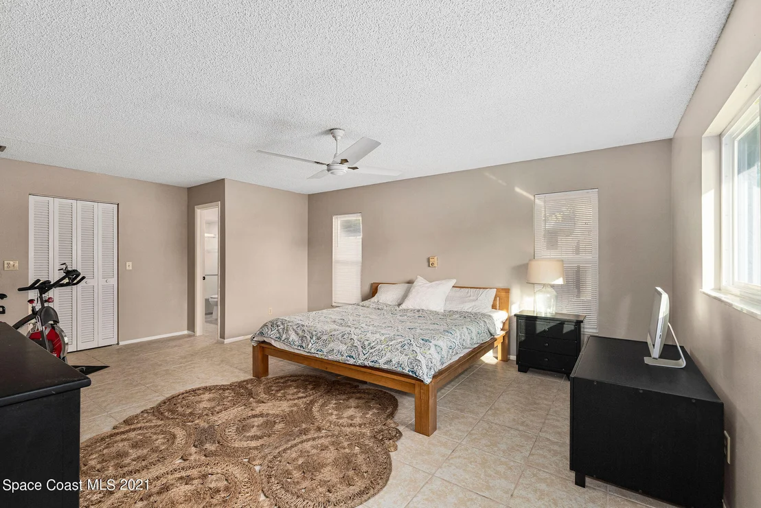 Photo of 211 Melbourne Avenue