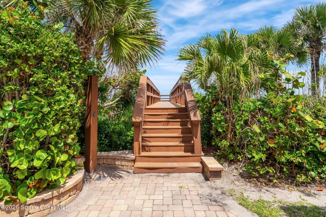 Photo of 680 Ocean Road