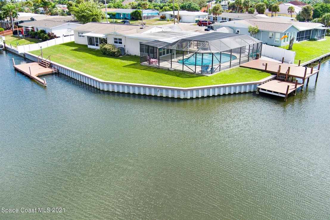 Photo of 489 Penguin Drive